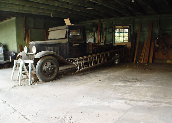 The 1925 Cehvy 1-ton flatbes truck where Scott Rubel got his first driving lessons.026_chevy_bmcg